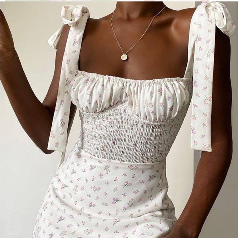 Stunning white floral mini dress